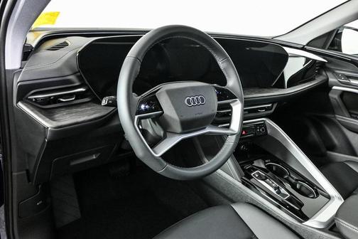 2025 Audi Q5 Premium