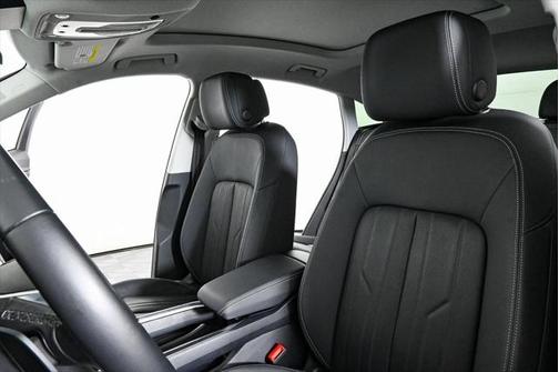 2022 Audi e-tron Sportback S line Premium Plus