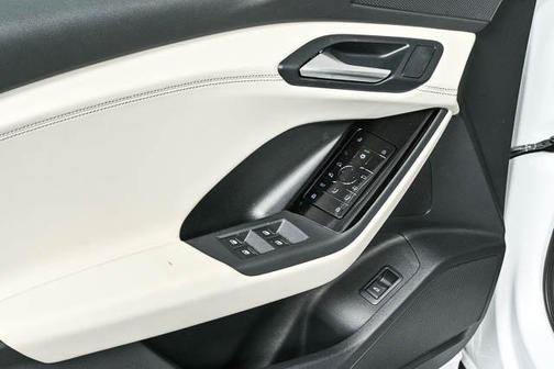 2025 Audi Q6 e-tron Premium