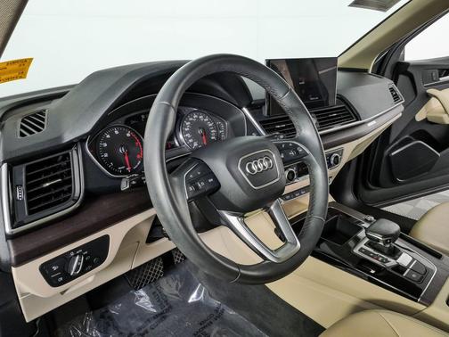 Daytona Gray Pearl 2022 Audi Q5 45 S line Premium