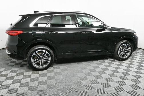 2025 Audi Q5 Premium