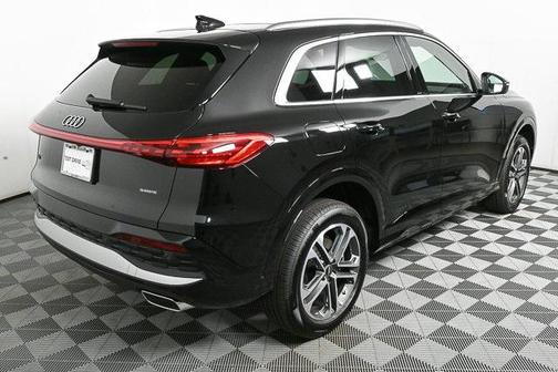 2025 Audi Q5 Premium