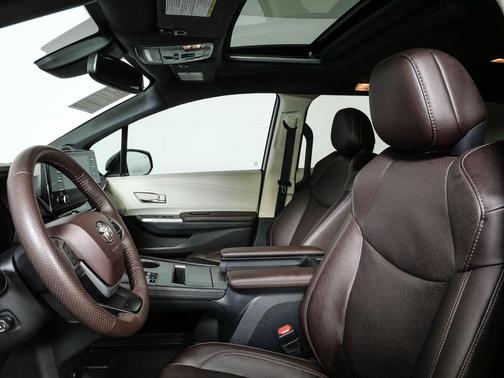 Predawn Gray Mica 2021 Toyota Sienna Platinum 7 Passenger