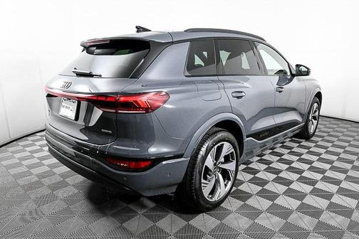 2025 Audi Q6 e-tron Premium Plus quattro
