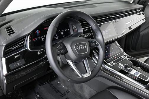 2023 Audi Q7 55 Premium