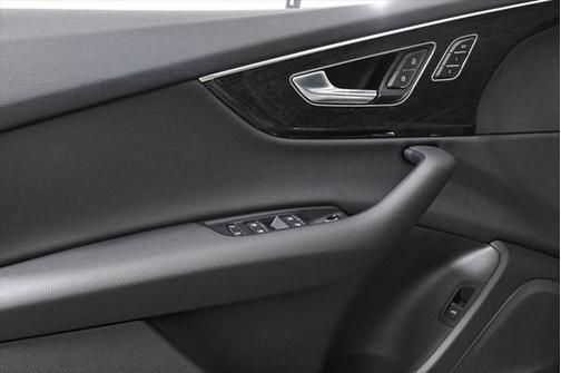 2023 Audi Q7 55 Premium
