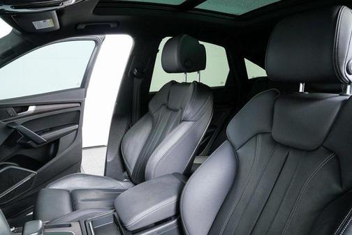 2022 Audi Q5 45 S line Premium Plus