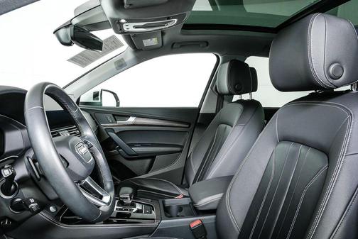 2023 Audi Q5 40 Premium Plus