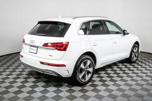 2023 Audi Q5 40 Premium Plus