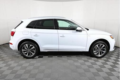 2022 Audi Q5 45 S line Premium Plus