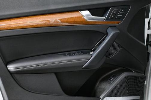 2022 Audi Q5 45 S line Premium Plus