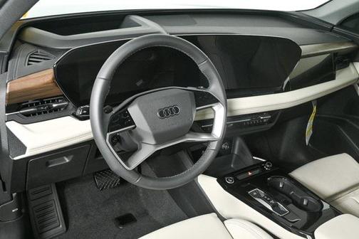 2025 Audi Q6 e-tron Prestige quattro