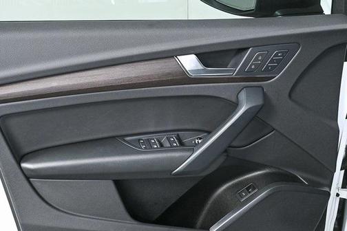 2023 Audi Q5 45 S line Premium