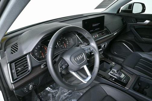 2023 Audi Q5 45 S line Premium