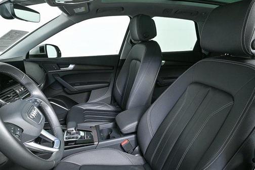 2023 Audi Q5 45 S line Premium
