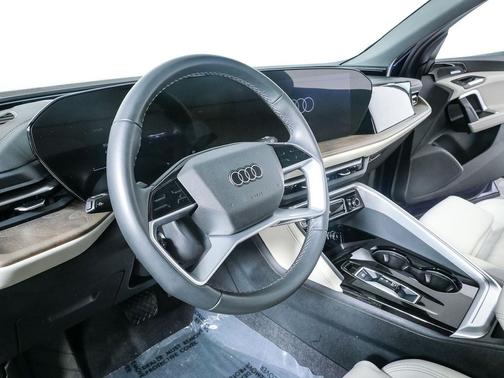 Navarra Blue Metallic 2025 Audi Q5 Premium Plus TFSI quattro S tronic