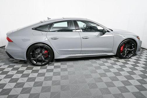 2025 Audi RS 7 4.0T Performance