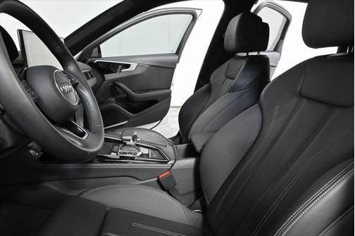 2022 Audi A4 45 S line Premium Plus