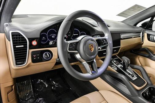 2023 Porsche Cayenne Platinum Edition