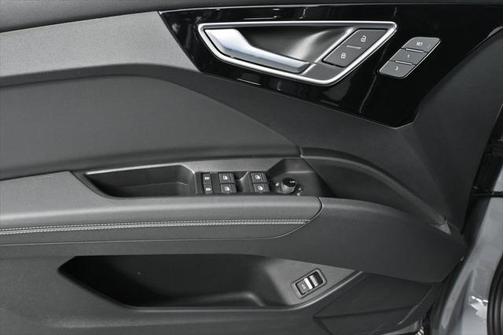 2024 Audi Q4 e-tron Premium Plus 55 quattro