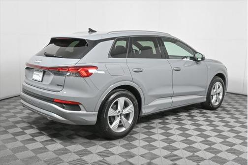 2024 Audi Q4 e-tron Premium Plus 55 quattro