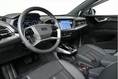 2024 Audi Q4 e-tron Premium Plus 55 quattro
