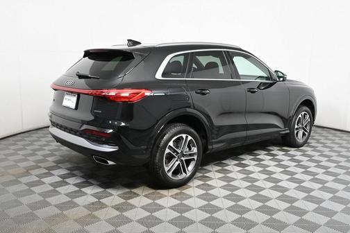 2025 Audi Q5 Premium