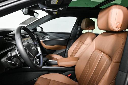 2022 Audi e-tron Premium