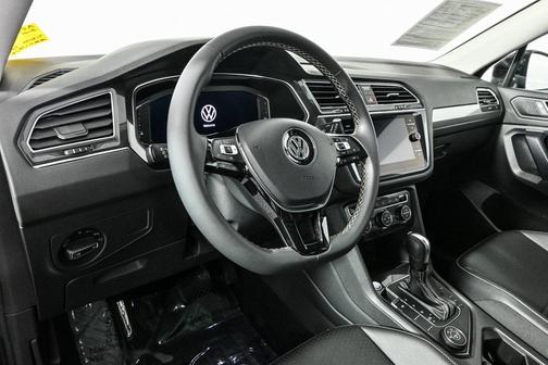 2021 Volkswagen Tiguan 2.0T SEL R-Line Black