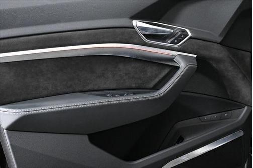 2023 Audi e-tron S Prestige quattro