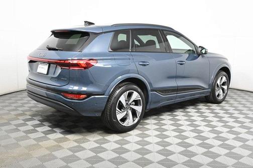 2025 Audi Q6 e-tron Premium quattro