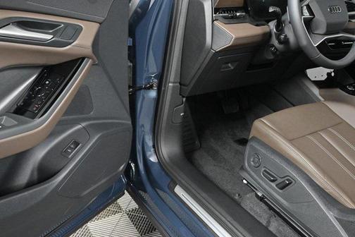 2025 Audi Q6 e-tron Premium quattro