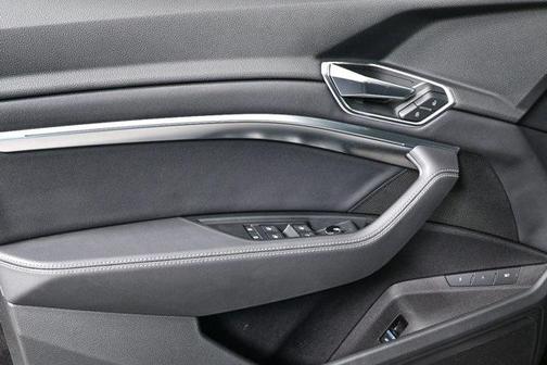 2022 Audi e-tron Premium