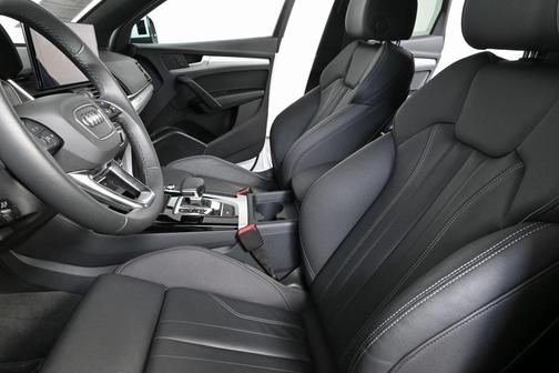 2025 Audi Q5 45 S line Premium