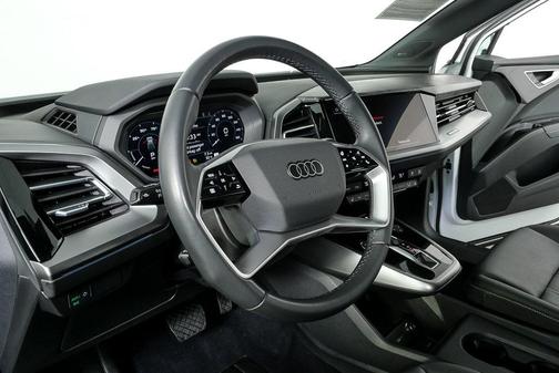 2024 Audi Q4 e-tron Premium Plus 55 quattro