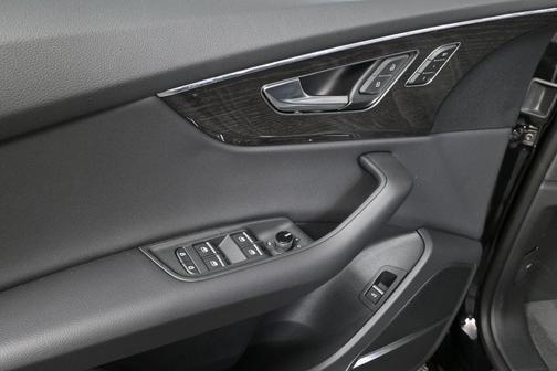 2026 Audi Q8 55 Premium