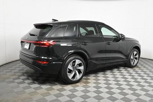 2025 Audi Q6 e-tron Premium quattro
