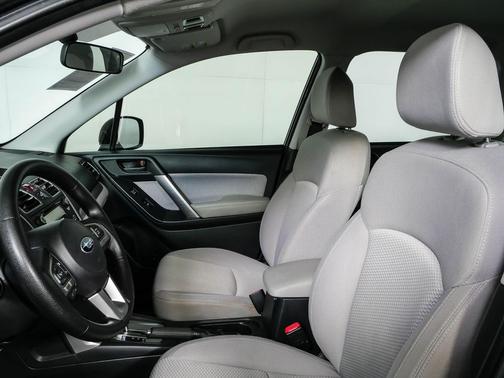 Dark Gray Metallic 2017 Subaru Forester 2.5i