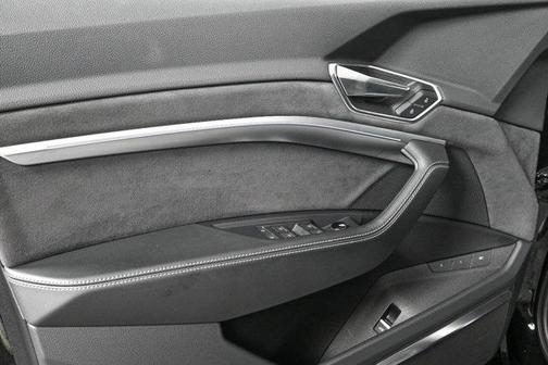 2023 Audi e-tron Premiumwe