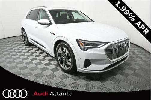 2022 Audi e-tron Premium Plus