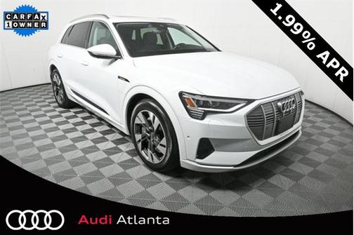 2022 Audi e-tron Premium Plus