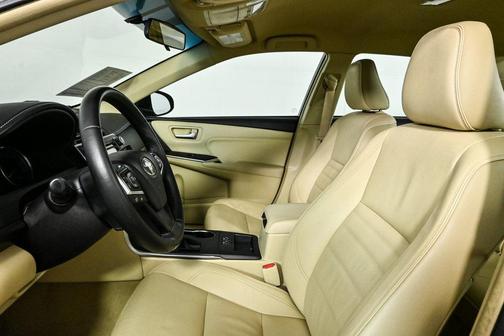2016 Toyota Camry XLE