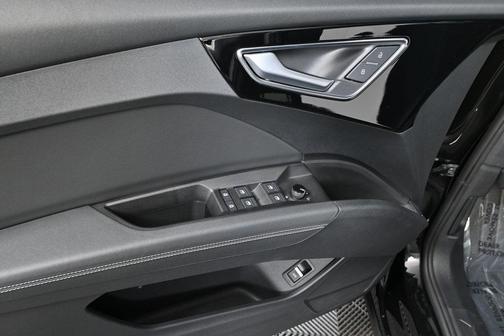2024 Audi Q4 e-tron Premium 55 quattro