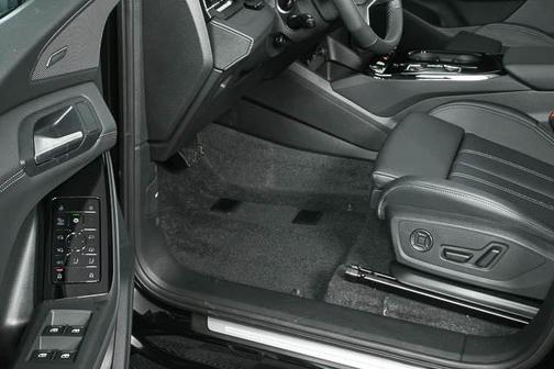 2025 Audi Q6 e-tron Premium Plus quattro