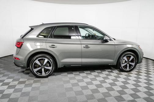 2023 Audi Q5 45 S line Premium Plus