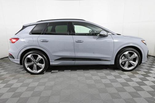 2025 Audi Q4 e-tron Premium Plus 55 quattro