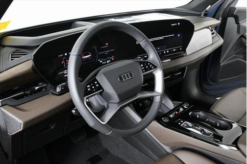 2025 Audi Q6 e-tron Premium Plus quattro