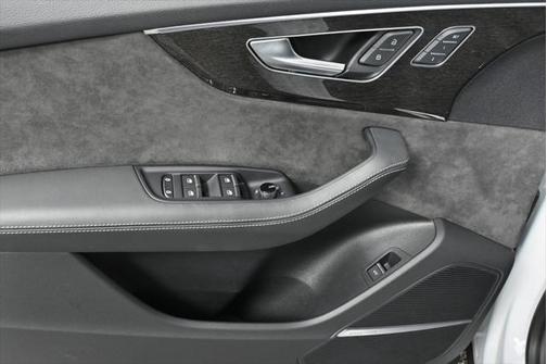 2022 Audi SQ8 4.0T Premium Plus
