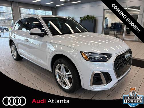 Glacier White Metallic 2023 Audi Q5 e 55 S line Premium Plus