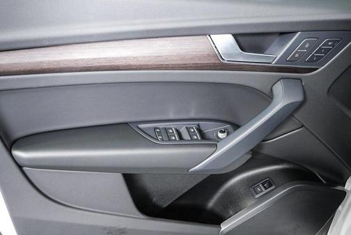 2023 Audi Q5 40 Premium